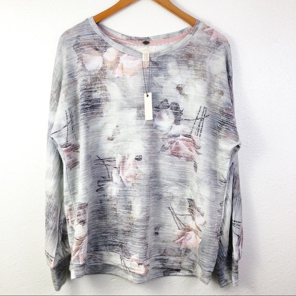 Cupio Sweaters - Cupio Floral Long Sleeve Sweater M